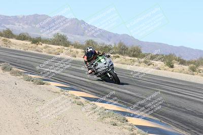 media/Dec-04-2025-Racers Edge (Thu) [[5ebc9f124d]]/3-B Group/3-Session 2 (Turn 7 Inside)/